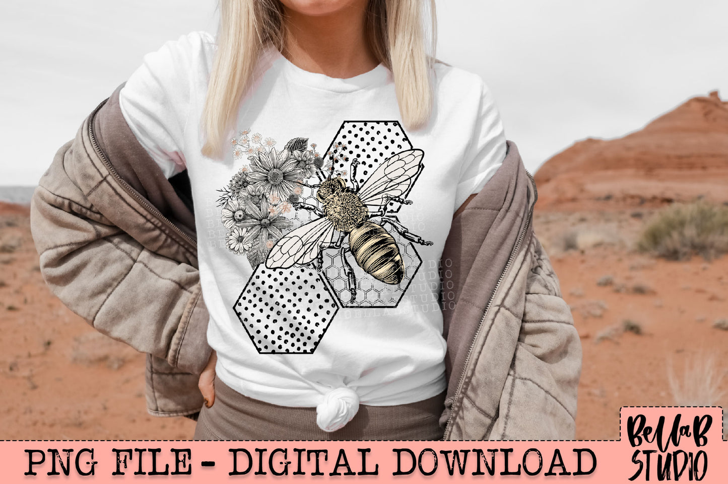 Vintage Floral Honey Bee In Honeycomb PNG Design